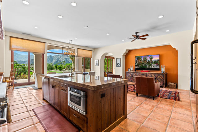 80645 La Docena Trail, La Quinta CA: https://media.crmls.org/mediaz/4518b734-ca3a-42c0-9377-050c7e7e8c14.jpg