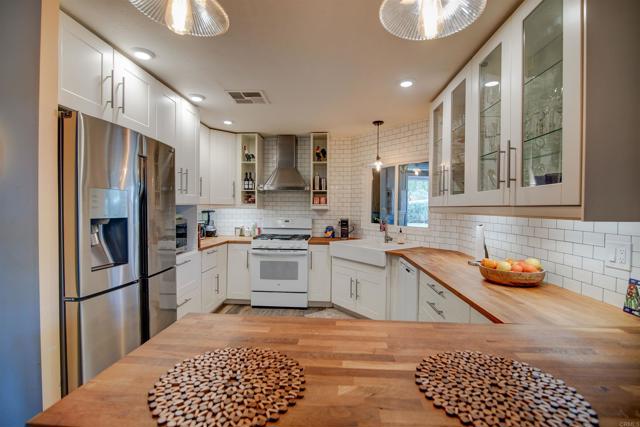 Detail Gallery Image 2 of 22 For 1010 Palm Canyon Dr #240,  Borrego Springs,  CA 92004 - 2 Beds | 2 Baths