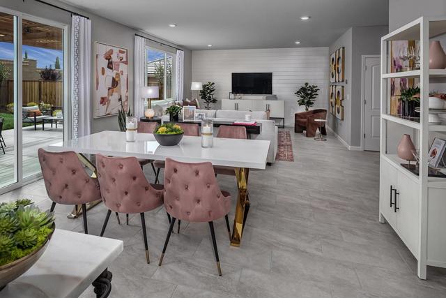 1911 Amaryllis Drive, Hollister CA: https://media.crmls.org/mediaz/4519d164-5ae3-4d38-a78c-2d24260f9b0d.jpg