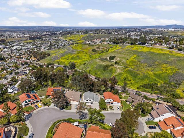 Detail Gallery Image 3 of 35 For 223 Cottingham Ct, Oceanside,  CA 92054 - 4 Beds | 2/1 Baths
