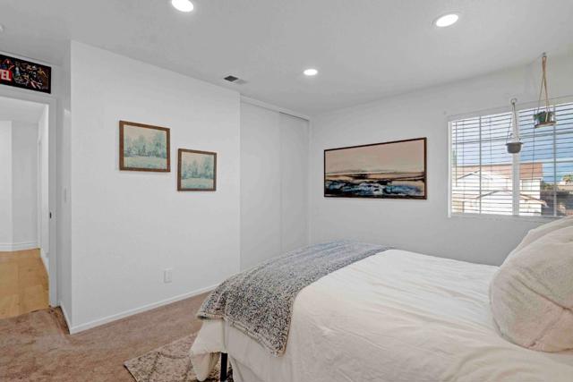 2425 Glenview Drive, Hollister CA: https://media.crmls.org/mediaz/451bb59d-e98c-47c8-80c5-54a92a96b72d.jpg