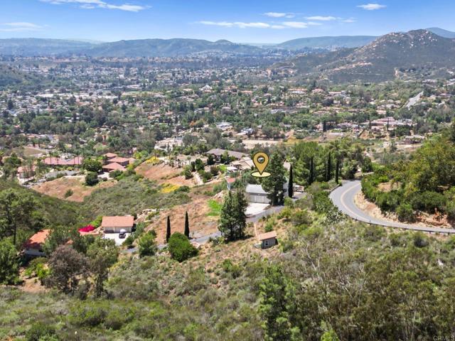 14645 High Valley Road, Poway CA: https://media.crmls.org/mediaz/451bc7a0-3f6d-41fe-9dd9-a575ebf36cf2.jpg