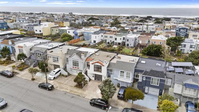 2239 43rd Avenue, San Francisco CA: https://media.crmls.org/mediaz/451bf1ce-6caf-4b0c-a393-8804d0d7351f.jpg