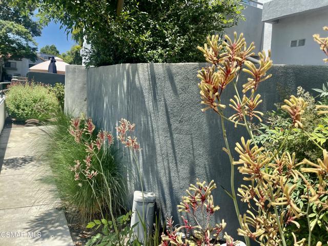 2506 Chandler Avenue, Simi Valley CA: https://media.crmls.org/mediaz/451c2a87-4ca7-40a4-aac4-28affadd50d9.jpg