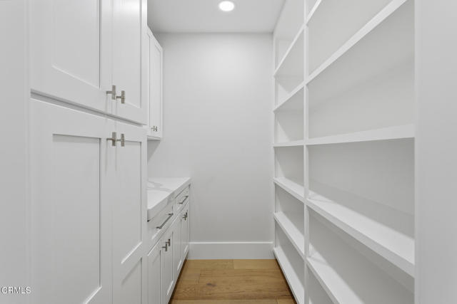 Detail Gallery Image 12 of 54 For 550 Unique Ln, Simi Valley,  CA 93065 - 5 Beds | 5/1 Baths