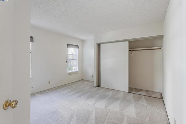 Image 19 of 40 For 1741 Abington Ct