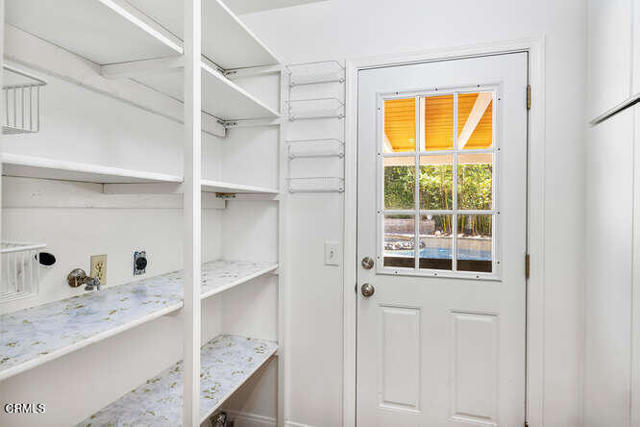 1942 Chalon Street, Newbury Park CA: https://media.crmls.org/mediaz/451dbdeb-e313-4e1b-9006-19bfff5cc261.jpg