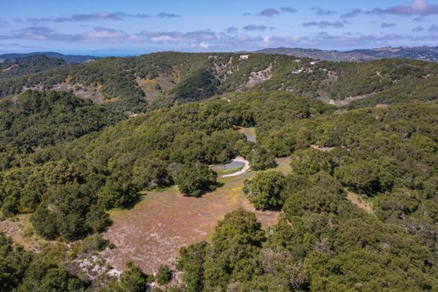 8 Corral Run, Carmel CA: https://media.crmls.org/mediaz/451e2bf1-6431-46d9-aae9-e2533a1a19f4.jpg