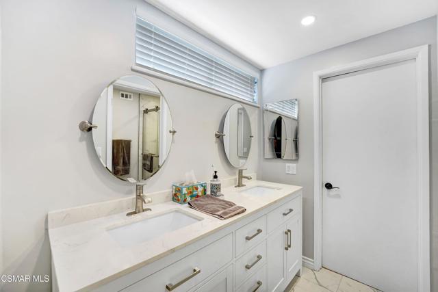 2266 Lansdale Court, Simi Valley CA: https://media.crmls.org/mediaz/451efe18-7c71-4540-8fc6-b4fac971e484.jpg