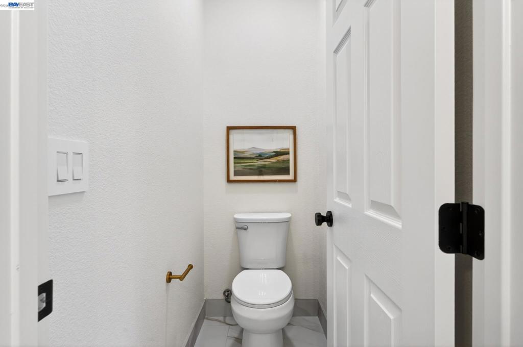https://media.crmls.org/mediaz/4521447f-8ed1-4a00-8666-d22ad7d5e9a1.jpg?preset=X-Large