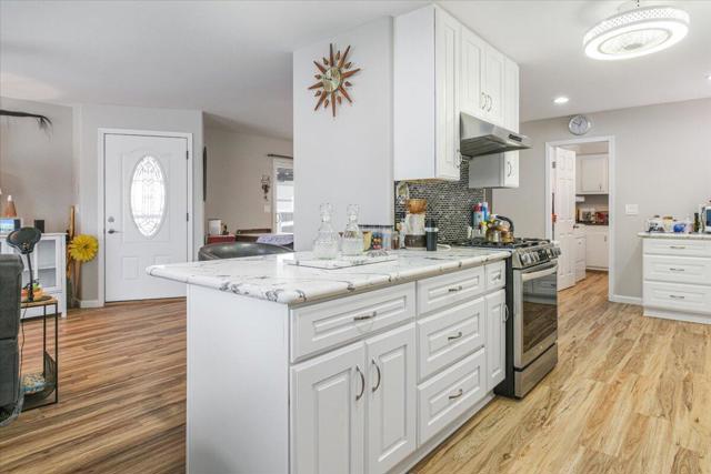 39564 Ciega Creek Drive, Palm Desert CA: https://media.crmls.org/mediaz/45216510-d42e-4a68-abab-667506bea861.jpg