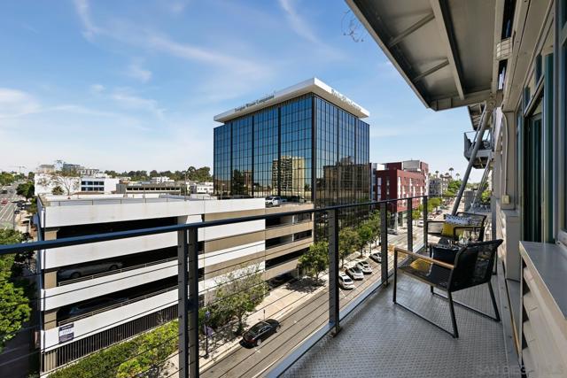 1551 4Th Ave, San Diego CA: https://media.crmls.org/mediaz/4521aaa2-caad-438b-af23-e0eaa5113333.jpg