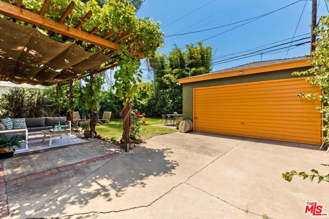 4211 Lyceum Avenue, Los Angeles, California 90066, 2 Bedrooms Bedrooms, ,1 BathroomBathrooms,Single Family Residence,For Sale,Lyceum,24419201