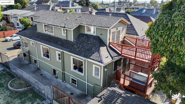 806 54Th St, Oakland CA: https://media.crmls.org/mediaz/45223e64-c237-4b24-900a-13d0db9f788a.jpg