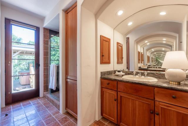 11725 Camino Escondido Road, Carmel Valley CA: https://media.crmls.org/mediaz/4523b638-e98e-480d-830b-4e0d9a03fee2.jpg