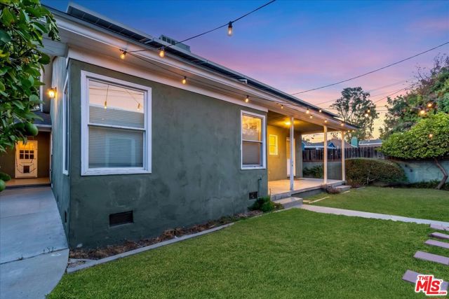 12430 Cumpston Street photo 33