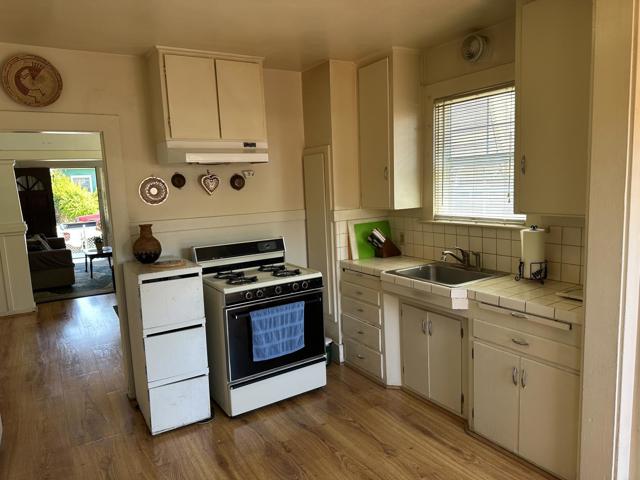 105 Palm Avenue, Watsonville CA: https://media.crmls.org/mediaz/4524efb3-769f-4837-a37e-ad5c7f2ced9d.jpg