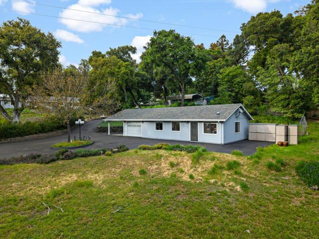 18301 Idylwild Road, Los Gatos CA: https://media.crmls.org/mediaz/45252180-5cc8-4a1f-b9f7-c8f18bc732f6.jpg