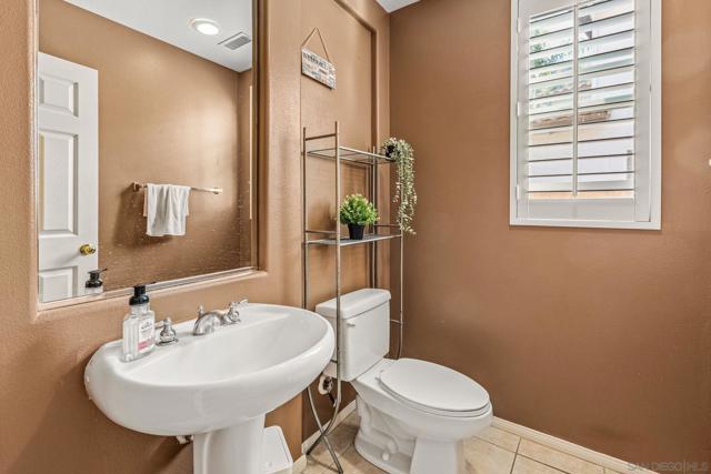 22 Silver Forest Court, Azusa CA: https://media.crmls.org/mediaz/45259170-ded2-445e-b6f4-ccd21b13efd5.jpg