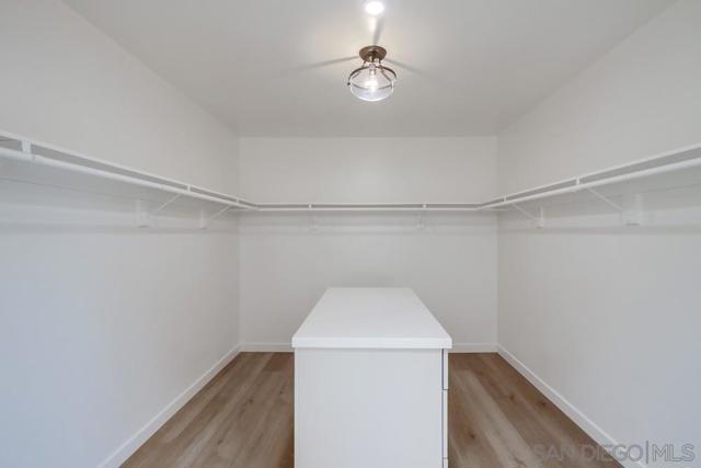 Image 38 of 60 For 4966 Lakewood Ct