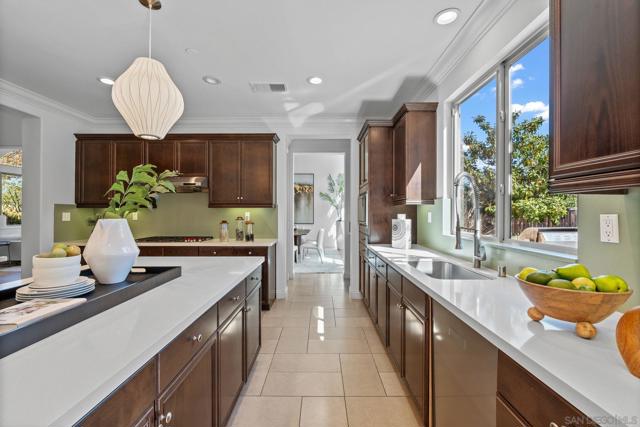 11577 Sweet Willow Way, San Diego CA: https://media.crmls.org/mediaz/45267b04-a75e-42ab-98f7-3bd0b1a9d7e4.jpg