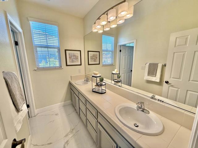 5825 Dresslar Cir, Livermore CA: https://media.crmls.org/mediaz/4527988a-d24e-47ae-92a3-10a05ba2dbe5.jpg