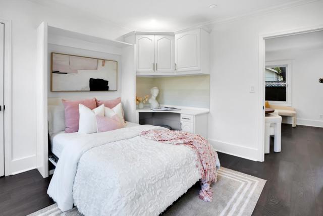 2653 Brewster Avenue, Redwood City CA: https://media.crmls.org/mediaz/45285d9f-7978-49a1-ad33-00ebee2c71b9.jpg