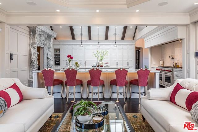 5076 Island Forest Place, Westlake Village CA: https://media.crmls.org/mediaz/45286b73-6479-4fea-827d-490ffc8c261d.jpg