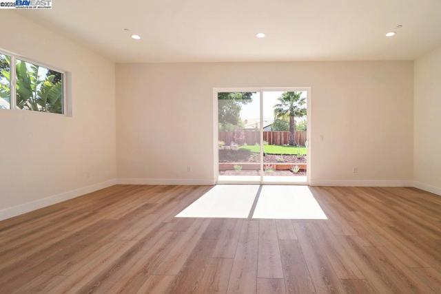 5232 Henderson Ct, Antioch CA: https://media.crmls.org/mediaz/452940e3-9288-4e16-92be-b46b496a18ee.jpg