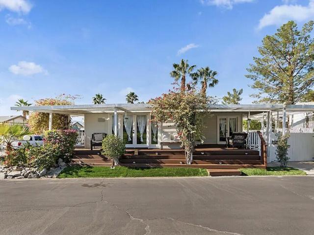 74711 Dillon Rd Spc 749, Desert Hot Springs CA: https://media.crmls.org/mediaz/45297722-10be-48eb-afc9-7f1c8ace9fba.jpg