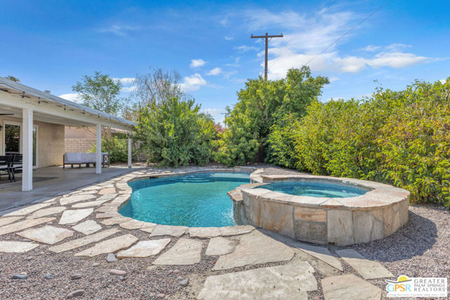 79380 Spalding Drive, Bermuda Dunes CA: https://media.crmls.org/mediaz/4529dfde-f707-48b5-8355-c4ca57a29938.jpg