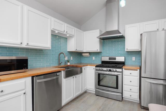 Detail Gallery Image 17 of 47 For 880 Home Ave #G,  Carlsbad,  CA 92008 - 3 Beds | 2/1 Baths