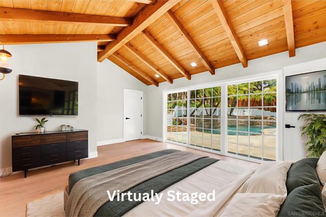 7105 Mimosa Dr, Carlsbad CA: https://media.crmls.org/mediaz/452a1927-faa6-4d5e-a2a1-9a0151013347.jpg
