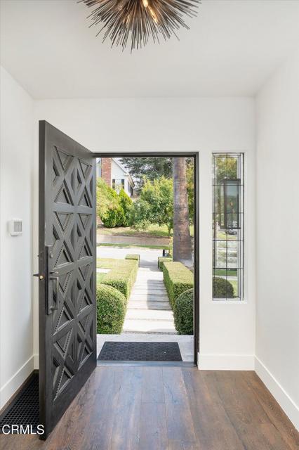 Detail Gallery Image 5 of 76 For 1329 Campbell St, Glendale,  CA 91207 - 4 Beds | 6 Baths