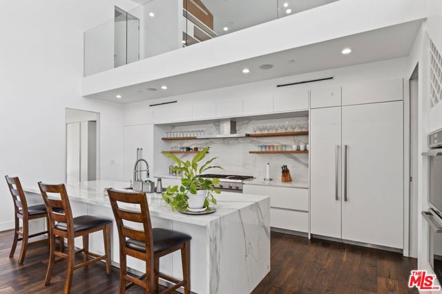 31830 Lobo Canyon, Agoura Hills CA: https://media.crmls.org/mediaz/452a9ce5-a8c9-46c9-a602-cb56902776c9.jpg