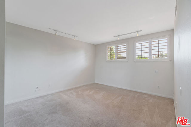 23454 Park Hermosa, Calabasas CA: https://media.crmls.org/mediaz/452b1664-b656-45ee-ad49-f90d53e839e9.jpg