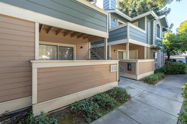 2695 Somerset Park Circle, San Jose CA: https://media.crmls.org/mediaz/452b3801-154a-41a4-be3f-f836c290d704.jpg