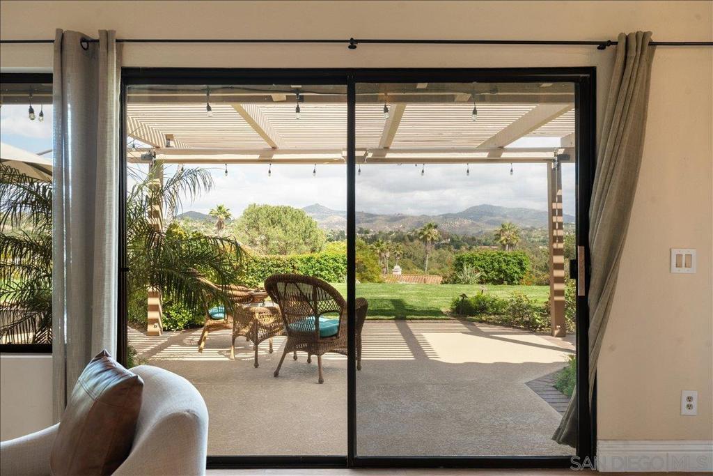 328 Montecito Gln - photo 9