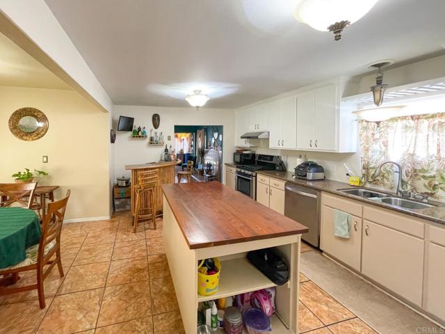 Detail Gallery Image 9 of 36 For 212 E 4th St, National City,  CA 91950 - 3 Beds | 2 Baths