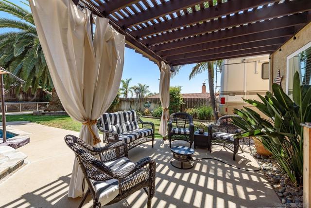 14229 Jennings Vista Way, Lakeside CA: https://media.crmls.org/mediaz/452c272d-d82a-452a-9f90-6ce7f4e04db9.jpg