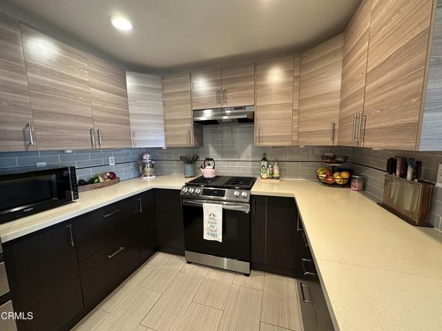 Detail Gallery Image 13 of 49 For 4762 San Sebastian Dr, Oxnard,  CA 93035 - 2 Beds | 2 Baths