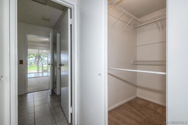 14745 Caminito Orense Este, San Diego CA: https://media.crmls.org/mediaz/452e1971-aa32-4786-a8c1-16630b24658a.jpg
