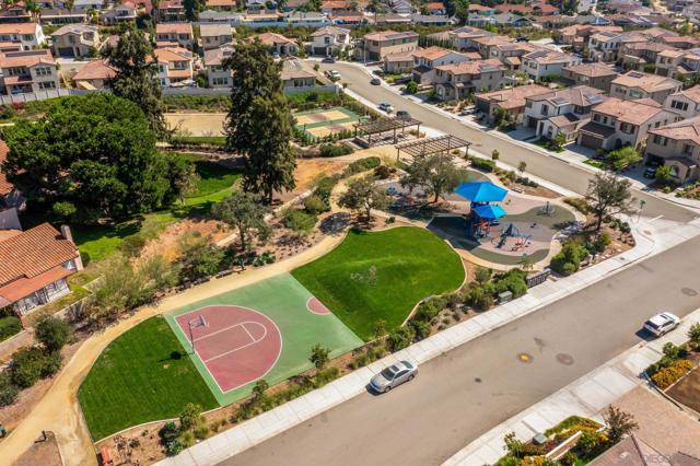 1682 Carol Lee Lane, Escondido CA: https://media.crmls.org/mediaz/452e2875-8e90-40df-9a84-7e31646717e0.jpg