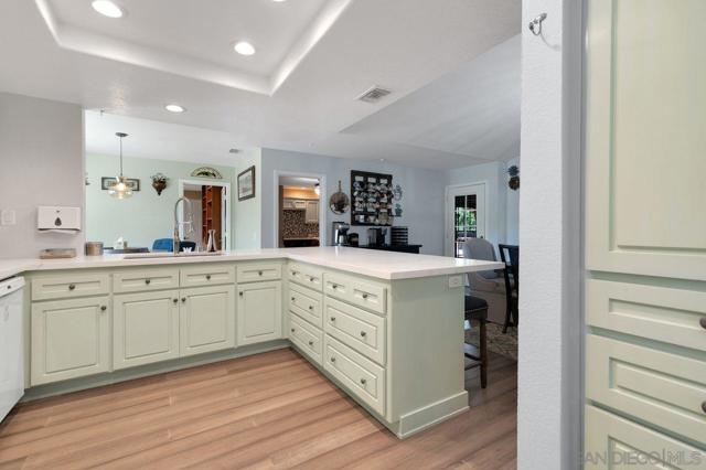 25657 Bellemore Dr, Ramona CA: https://media.crmls.org/mediaz/452e2a69-7099-482d-abfd-f8c5025764d3.jpg