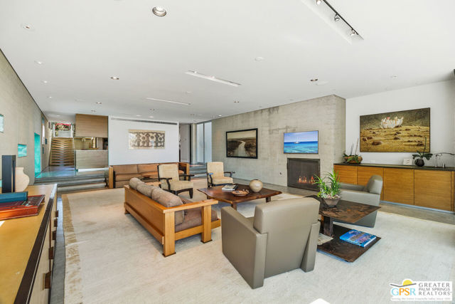 Image 26 of 75 For 27 Grande View Court
