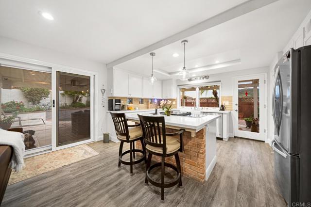 Detail Gallery Image 14 of 40 For 18383 Chetenham Ct, Rancho Bernardo (San Diego),  CA 92128 - 5 Beds | 3 Baths