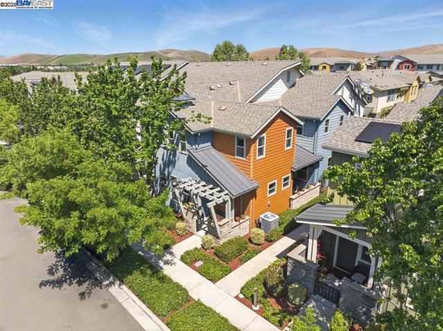 538 Sandalwood Drive, Livermore CA: https://media.crmls.org/mediaz/452f72de-754e-446d-a642-a389b5dc8da4.jpg