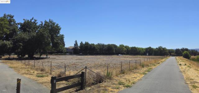 0 Sand Creek Road, Brentwood CA: https://media.crmls.org/mediaz/452f7da8-dc48-443f-8727-f3c37291825b.jpg