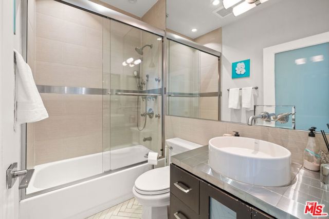 Drew Fenton | 11822 Goshen Avenue Los Angeles CA | MLS: 7466234 Drew Fenton | 11822 Goshen Avenue Los Angeles CA | MLS: 7466234