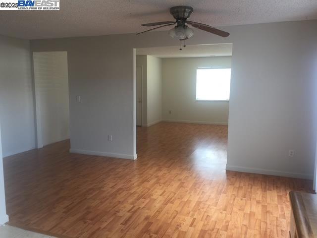 2389 3Rd St, Livermore CA: https://media.crmls.org/mediaz/452fe9d9-1428-4a26-adc0-ef9db6f4710f.jpg